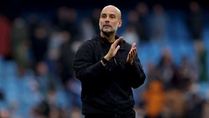 Pep Guardiola thừa nhận sai lầm khi Man City thua dễ ngay trên sân nhà 