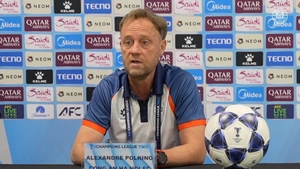 Tin nóng bóng đá Việt hôm nay 6/11: HLV Polking cùng CAHN bảo vệ ngôi đầu bảng; HLV Lê Huỳnh Đức khen cầu thủ Việt kiều