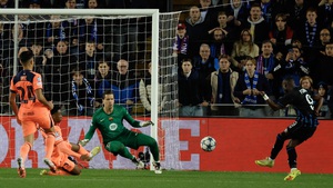 Barcelona toang phòng ngự: Ai thích, mời ghi bàn!