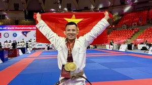 Võ sĩ Việt Nam xuất sắc giành 2 HCV ở giải vô địch thế giới, giúp đội ĐTQG lọt Top 3 ở bảng tổng sắp