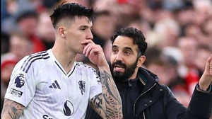 HLV Amorim gọi tiền đạo đắt giá của MU với biệt danh cực lạ