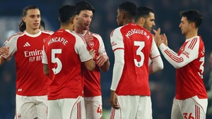 Cuộc đua vô địch Ngoại hạng Anh: Con tàu Arsenal vẫn đang đi đúng hướng