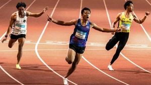 'Thần đồng điền kinh' chạy 100m dưới 10 giây tại SEA Games 2025 xếp hạng bao nhiêu trong lịch sử điền kinh thế giới?