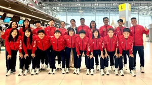 Futsal nữ Việt Nam tự hào về nước với tấm HCV SEA Games 33