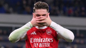 Gyokeres ghi bàn, Arsenal trở lại đỉnh bảng Ngoại hạng Anh