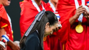 Khoảnh khắc Madam Pang thất vọng ở lễ trao HCV SEA Games 33 gây sốt