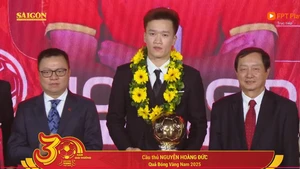 Hoàng Đức vượt Quang Hải và Đình Bắc để lập hat-trick giải thưởng Quả bóng Vàng Việt Nam