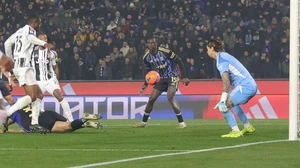 Kalulu và Yildiz giúp Juventus nhọc nhằn vượt qua Pisa