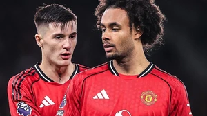 MU hòa khó tin trước đội bóng đang thua 11 trận liên tiếp ở Premier League