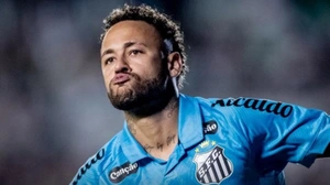 Neymar lập hat-trick trong vòng 14 phút, Santos tự quyết trong cuộc đua trụ hạng