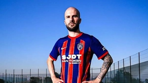 Nhà vô địch Malaysia suy yếu sau án phạt về gian lận nhập tịch, bị đội bóng Campuchia cầm chân ở giải Đông Nam Á