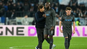 Conte đã hết 'phép' với Napoli rồi sao?