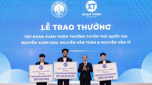 Bóng đá Việt Nam: Người chiến thắng lấy đi tất cả!