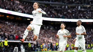 Modric lập siêu phẩm ở tuổi 39, Real Madrid 'phả hơi nóng' vào Barca