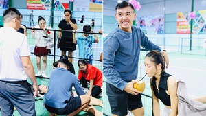 Lý Hoàng Nam gây sốt khắp các diễn đàn với màn chăm sóc vợ xinh trên sân pickleball