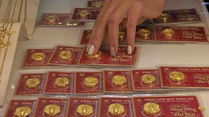 Ngày vía Thần Tài: Giá vàng neo cao, sức mua giảm