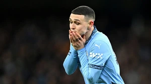 Điều gì đang xảy ra với Phil Foden ở Man City?