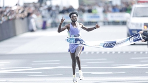 Chân chạy 22 tuổi Ethiopia vô địch Tokyo Marathon 2025, ĐKVĐ Benson Kipruto nằm ngoài Top 5