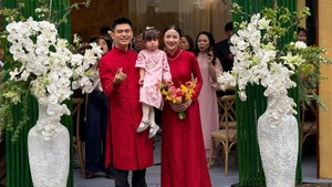 Hotgirl Salim lên xe hoa, chú rể là thiếu gia tập đoàn may mặc