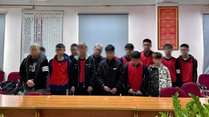 Bắt khẩn cấp 21 đối tượng để điều tra về hành vi "Gây rối trật tự công cộng" tại quận Long Biên, Hà Nội
