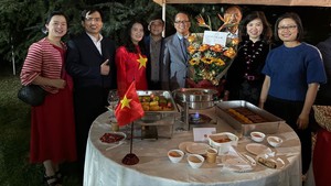 Phim điện ảnh "Tôi thấy hoa vàng trên cỏ xanh" gây ấn tượng tại Lễ hội Pháp ngữ 2025 ở Chile