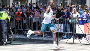 Những 'siêu xe' thống trị đường đua Boston Marathon 2025