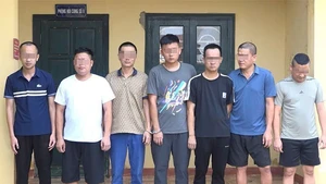 Khởi tố 11 đối tượng trong đường dây đánh bạc quy mô 300 tỷ đồ