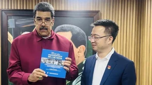 Tổng thống Venezuela khẳng định thế hệ trẻ Việt Nam sẽ viết tiếp bản hùng ca