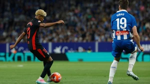 Yamal ghi bàn đẹp mắt, Barca chính thức vô địch La Liga