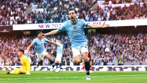 Rodri trở lại, Man City thắng đậm và giành lợi thế trong cuộc đua dự Champions League