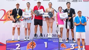 Người đẹp cầu lông chuyển sang pickleball gây sốt khi giành chức vô địch
