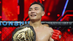 Nhà vô địch MMA Việt Nam tung mưa đòn, hạ đo ván cao thủ Nhật Bản ở Thượng Hải