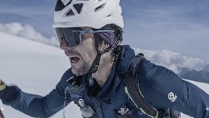 Nhà leo núi người Pháp lập kỷ lục mới chinh phục "Nóc nhà của châu Âu"