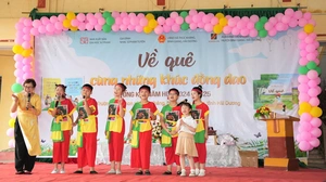 "Về quê cùng những khúc đồng dao": Hè ý nghĩa giữa lòng quê hương Nhạc sĩ Phạm Tuyên 