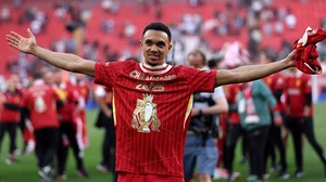 Trent Alexander-Arnold chính thức rời Liverpool