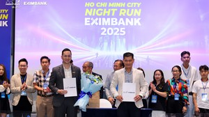 Hơn 4 nghìn VĐV tham dự giải chạy đêm TP.HCM