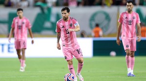 Leo Messi đón sinh nhật tuổi 38: Messi và hành trình tái định nghĩa bóng đá