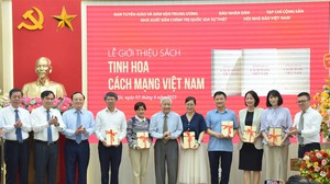 “Tinh hoa cách mạng Việt Nam” qua ngòi bút Hà Đăng