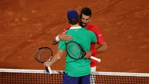 Sinner nói gì sau khi hạ Djokovic ở bán kết Pháp mở rộng?