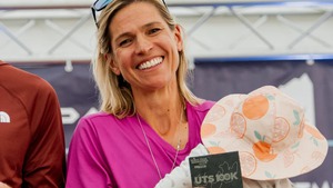 Độc nhất thể thao thế giới: Vô địch siêu marathon khi vẫn đang cho con bú