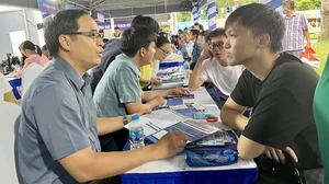 Điểm chuẩn tuyển sinh đại học năm 2025 khó đoán