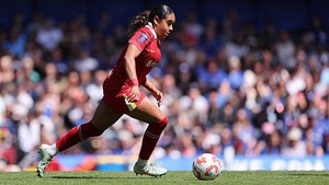 Vì sao Arsenal chiêu mộ tiền đạo Liverpool với giá kỷ lục thế giới?