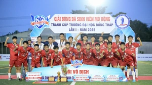 Mất 10 lượt luân lưu mới tìm ra nhà vô địch giải bóng đá sinh viên