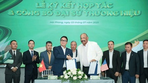 Tay golf huyền thoại Jim Thorpe là Đại sứ thương hiệu Neo Floor