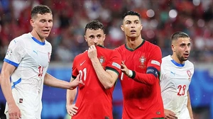 Cristiano Ronaldo gửi thông điệp đầy xúc động tới người đồng đội xấu số Diogo Jota