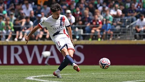 Real Madrid nhắm ngôi sao tuyển Bồ Đào Nha thay thế Luka Modric