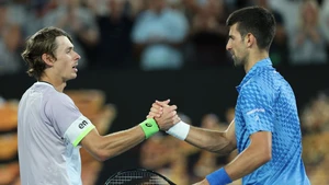 Kết quả Wimbledon 2025 hôm nay 7/7, rạng sáng 8/7: Djokovic ngược dòng, Sinner thoát hiểm