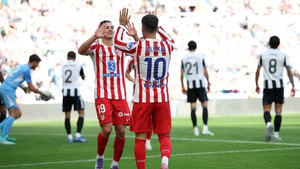 Atletico sẵn sàng đua La Liga: Cây đinh ba mới của Simeone
