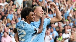 Man City thắng to nhưng nỗi lo vẫn nguyên vẹn