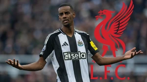 Tin chuyển nhượng hôm nay 2/8: Newcastle khước từ đề nghị &quot;khủng&quot; Liverpool; đội bóng của Ronaldo nhòm ngó sao MU